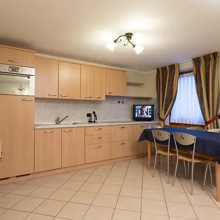 Apartman Elena & Milva *